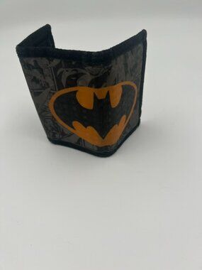 Vintage Batman Rubberized Bi-fold Wallet Graphic Comic Zipper Pocket Keyring